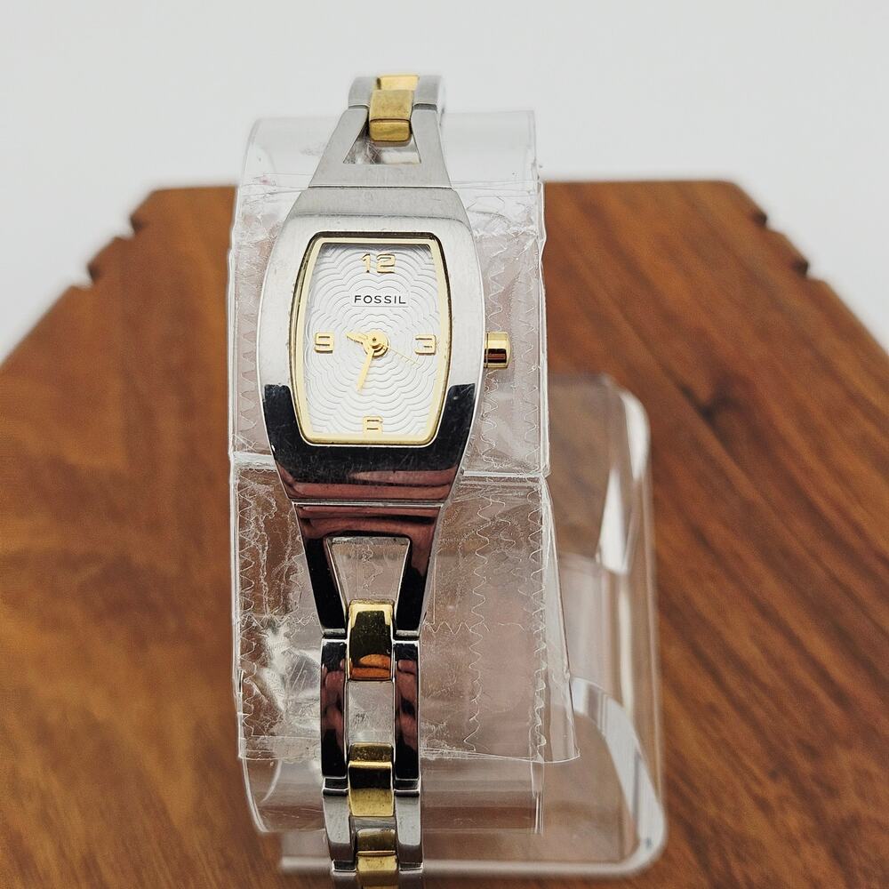 Fossil Women's Silver Tone Bracelet Watch Chunky Link Minimalist ES-9382